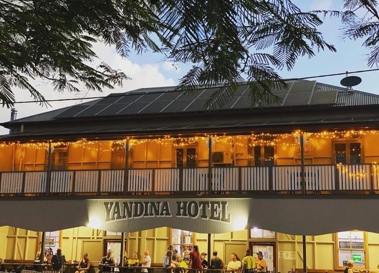 Yandina Hotel Eksteriør bilde